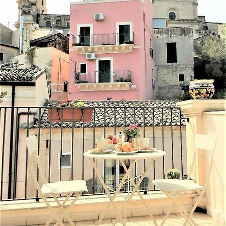 Le Luci Su Ibla - Ospitalita Con Vista Bed and Breakfast Ragusa Buitenkant foto