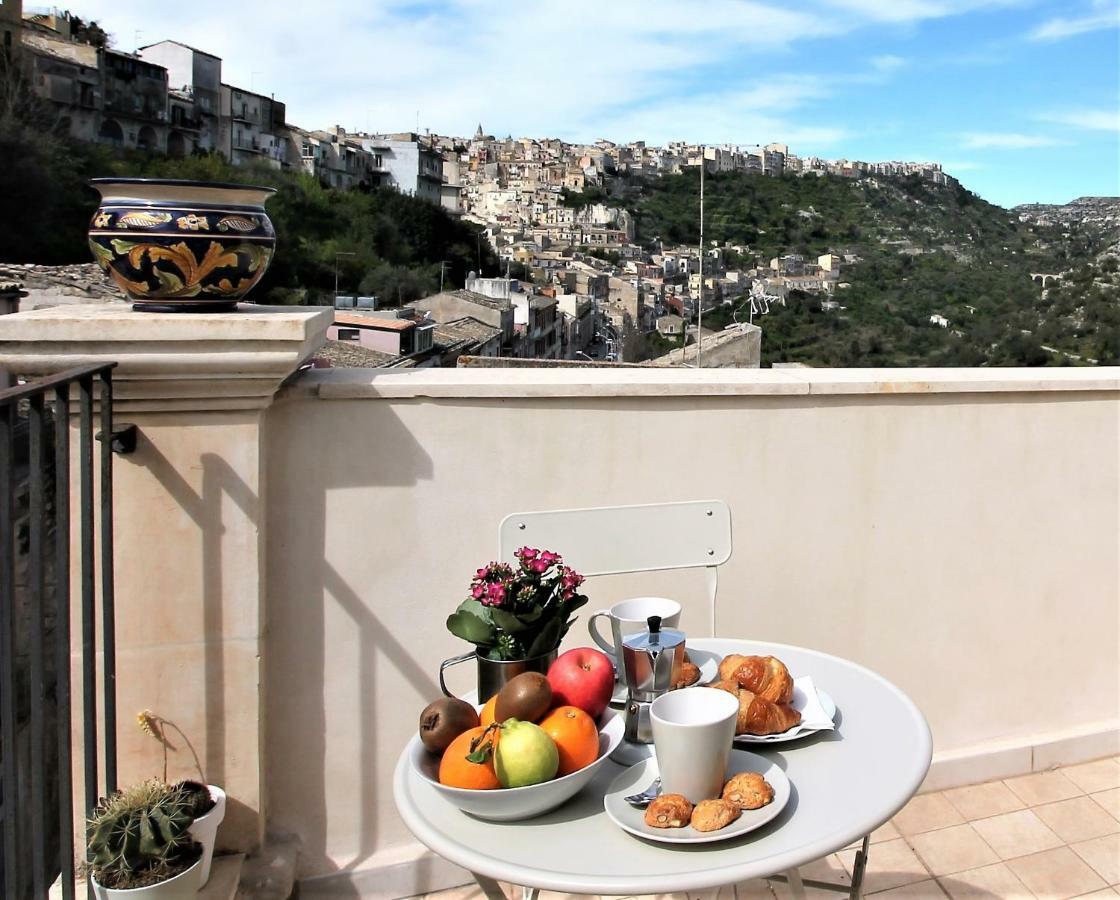 Le Luci Su Ibla - Ospitalita Con Vista Bed and Breakfast Ragusa Buitenkant foto