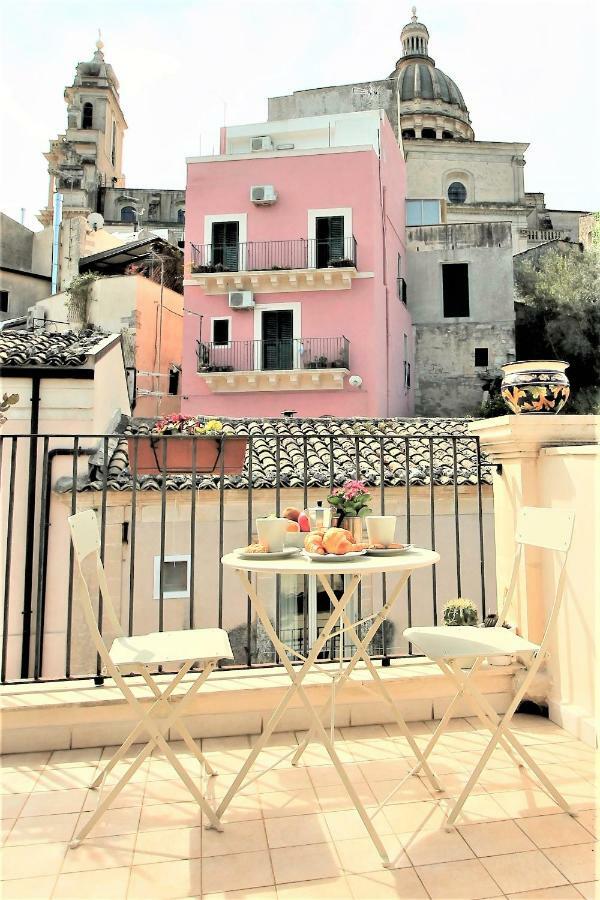 Le Luci Su Ibla - Ospitalita Con Vista Bed and Breakfast Ragusa Buitenkant foto