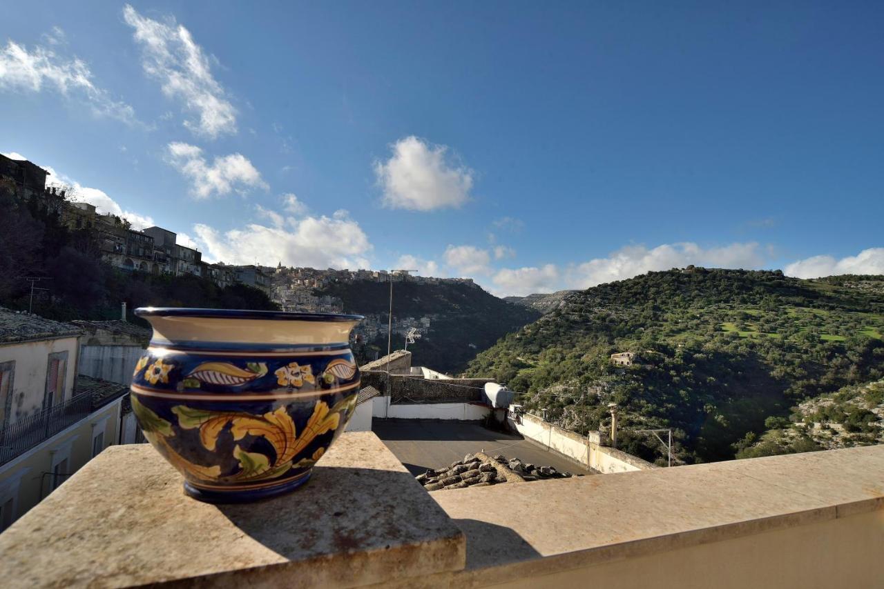 Le Luci Su Ibla - Ospitalita Con Vista Bed and Breakfast Ragusa Buitenkant foto