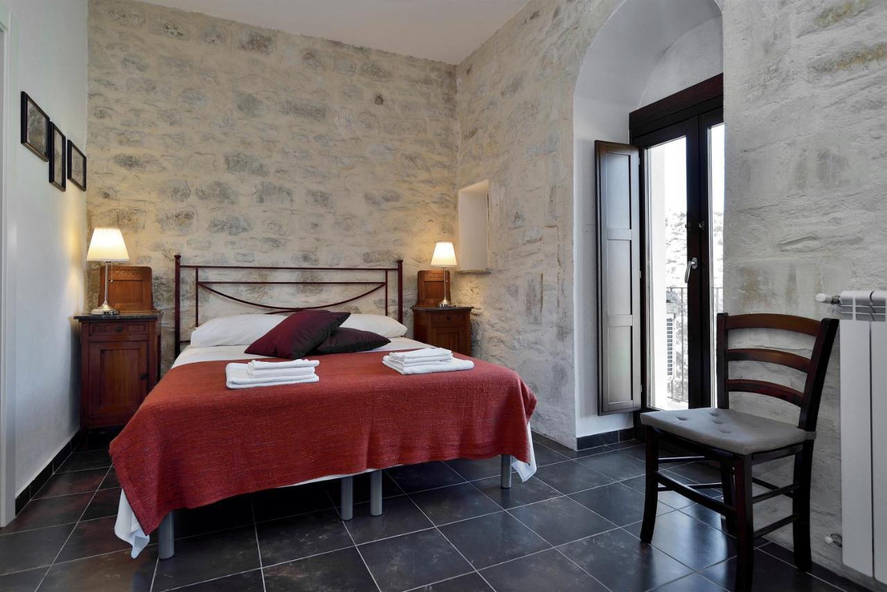 Le Luci Su Ibla - Ospitalita Con Vista Bed and Breakfast Ragusa Buitenkant foto
