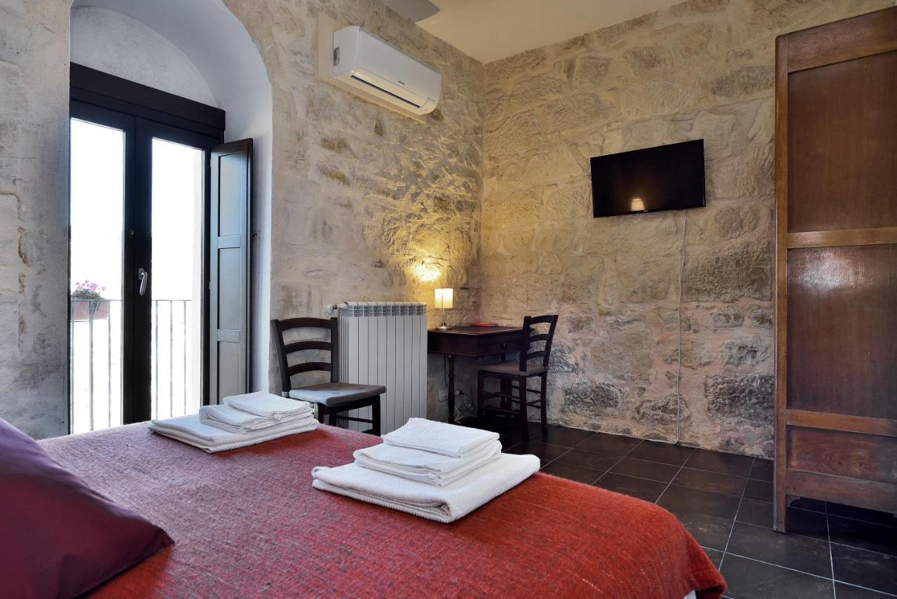 Le Luci Su Ibla - Ospitalita Con Vista Bed and Breakfast Ragusa Buitenkant foto